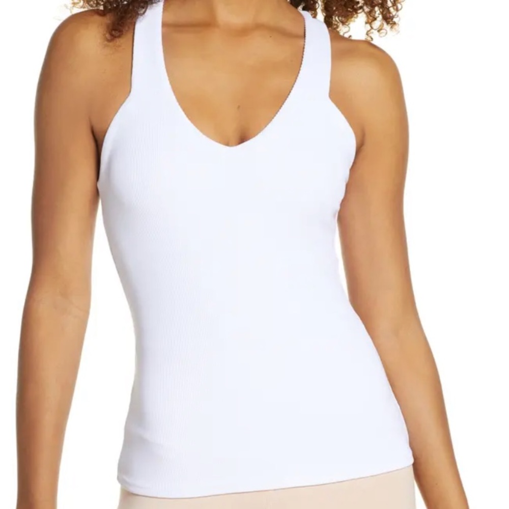 Alo Yoga Elevate white Rib Tank with padded bra. Size Small